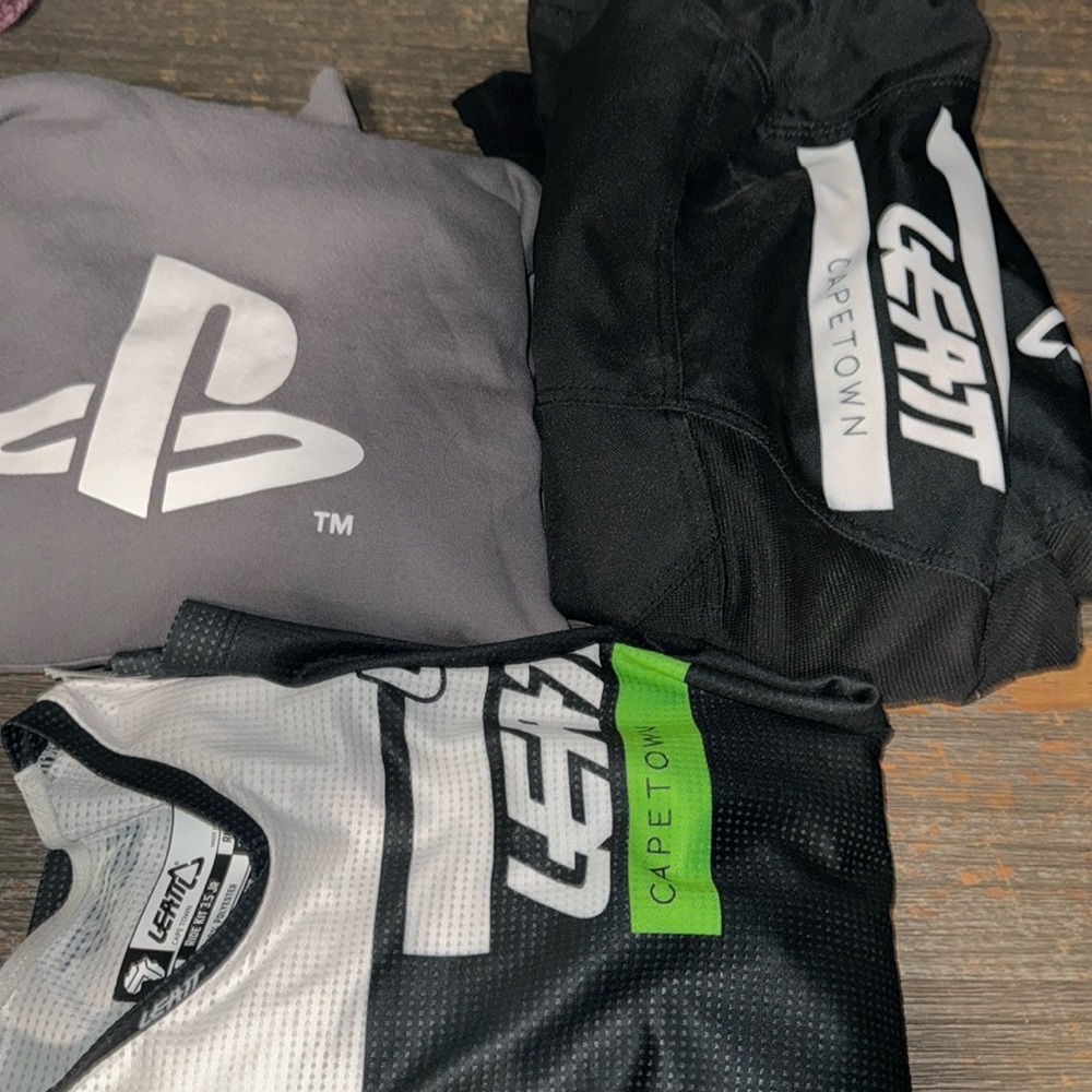 Boys dirt bike pants and Shirt. Leatt Capetown. Size M